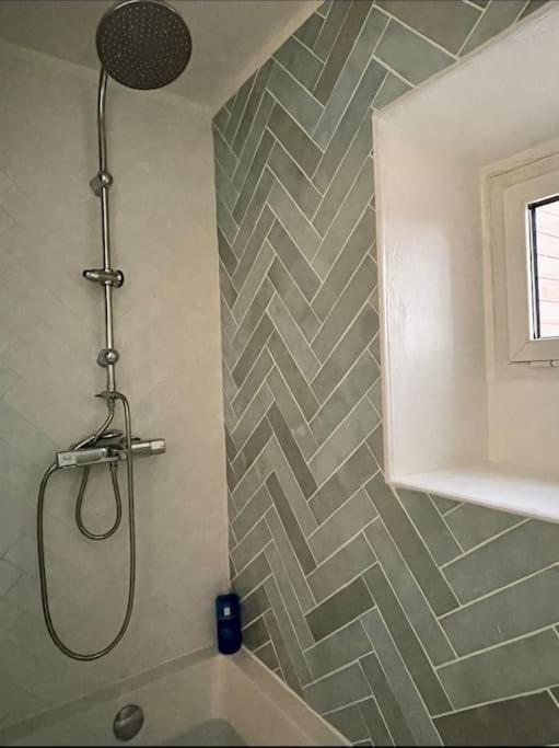 La Marina-studio, Vue Avec Balneo Apartment *